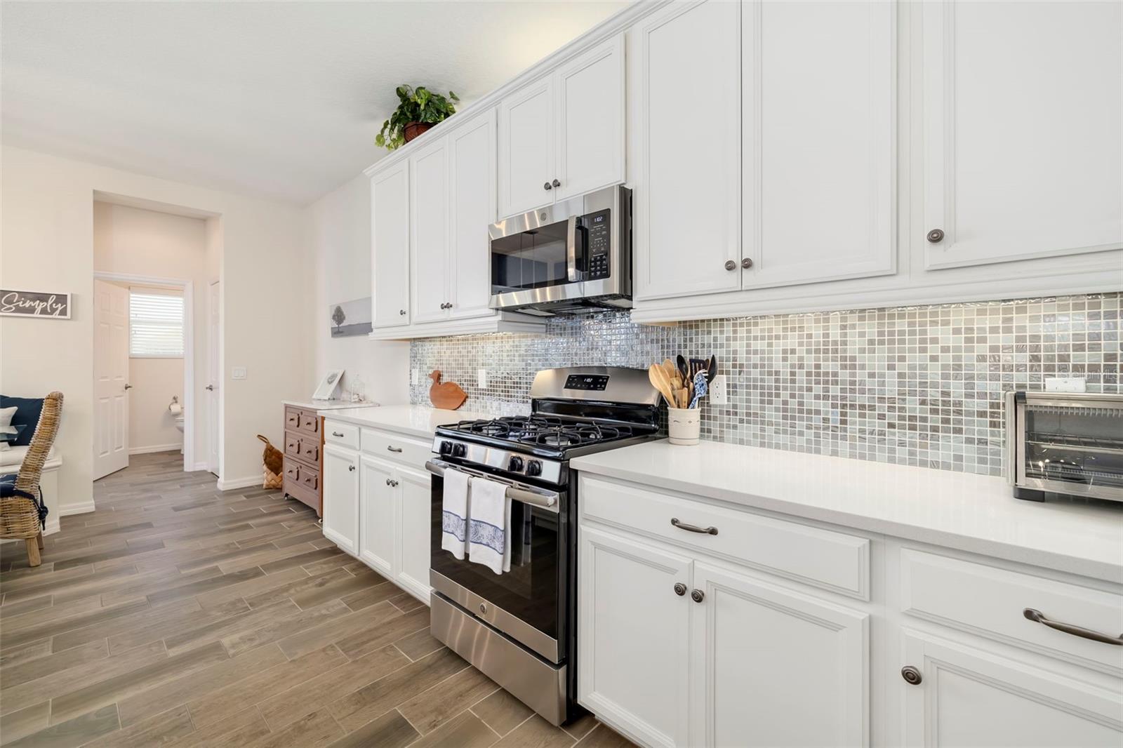 332 CHANTILLY TRL