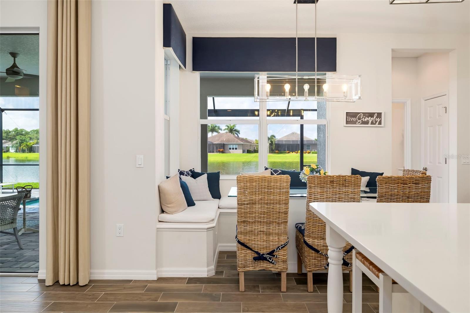 332 CHANTILLY TRL