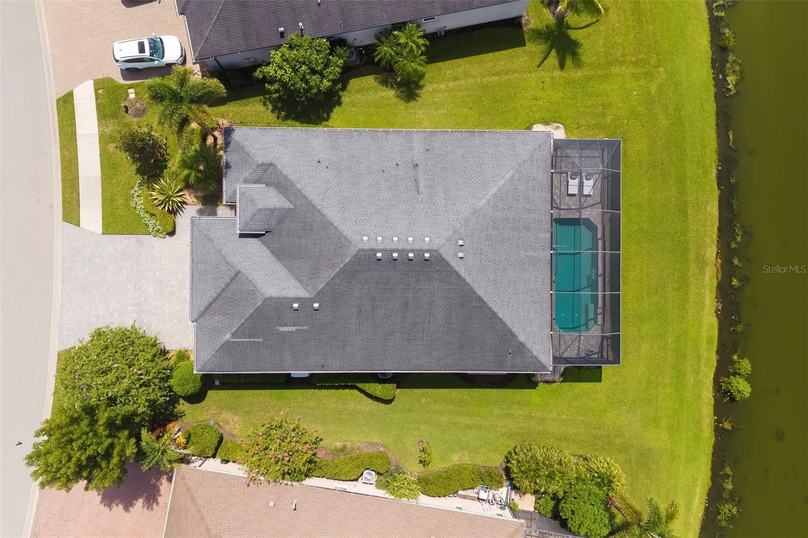 332 CHANTILLY TRL