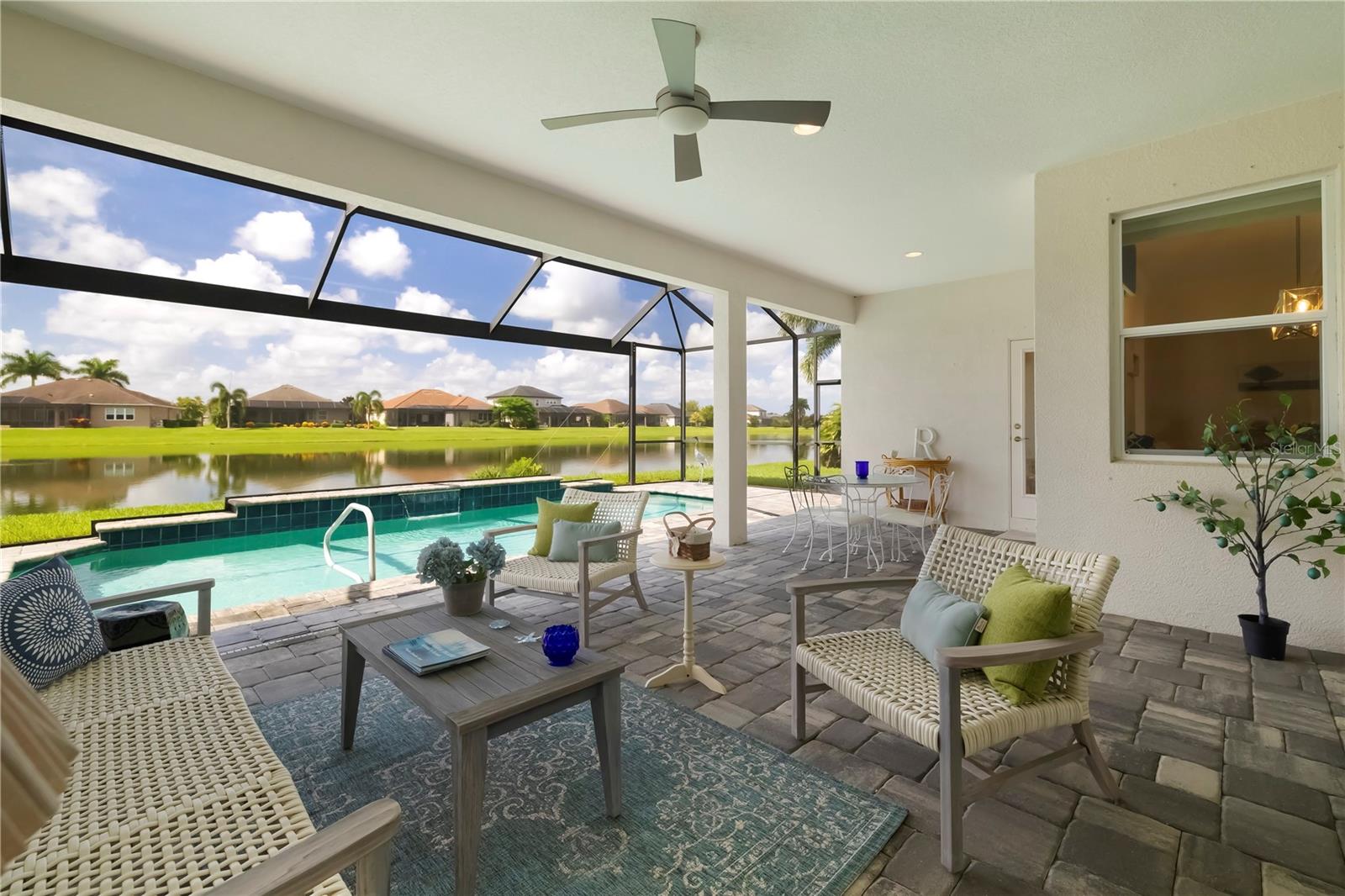 332 CHANTILLY TRL