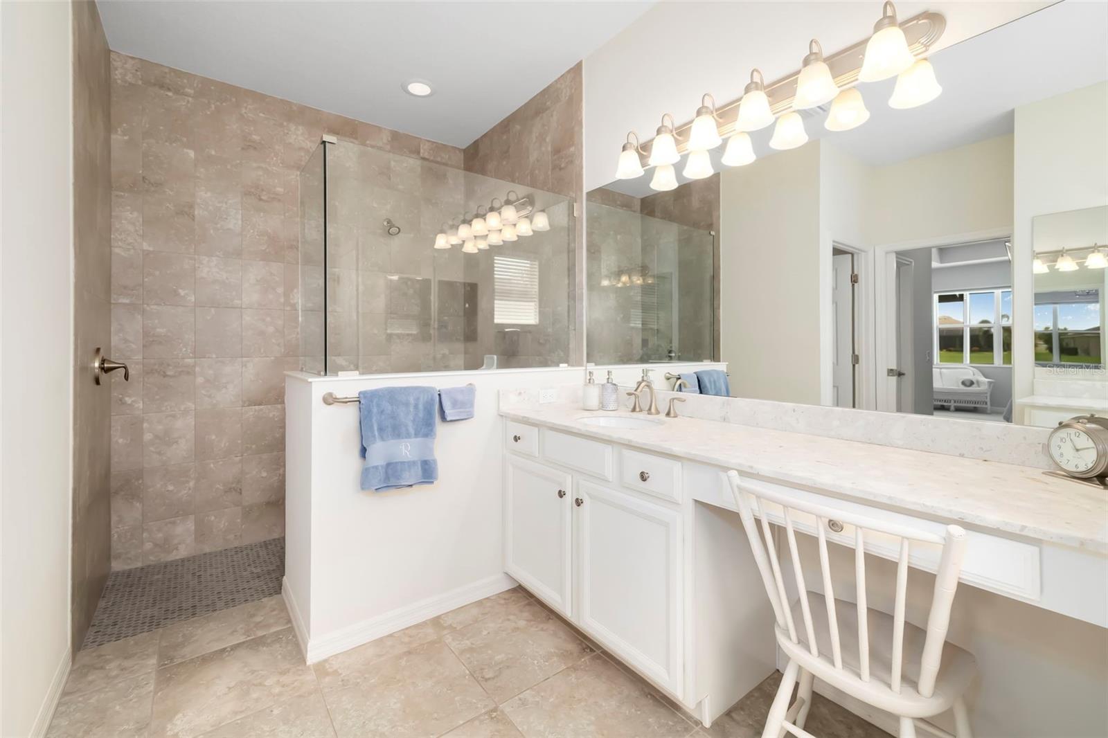 332 CHANTILLY TRL