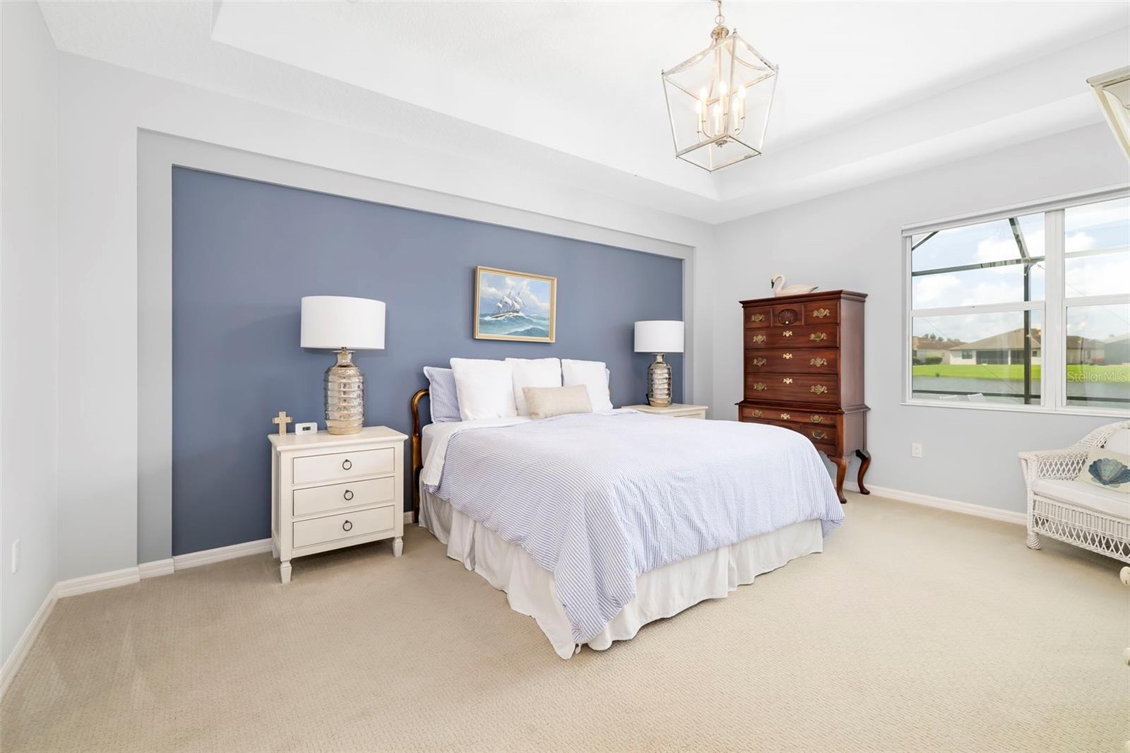 332 CHANTILLY TRL
