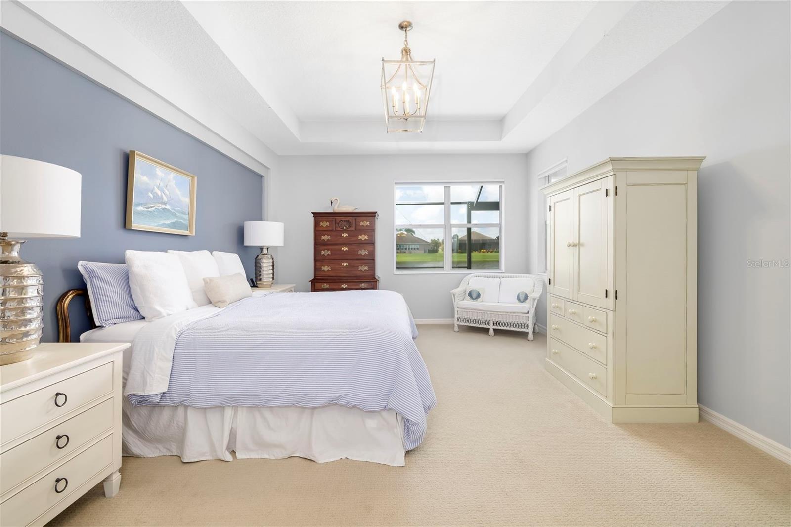 332 CHANTILLY TRL