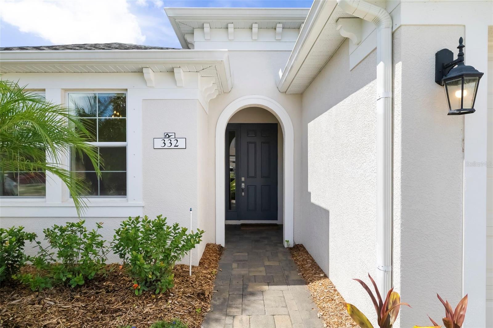 332 CHANTILLY TRL