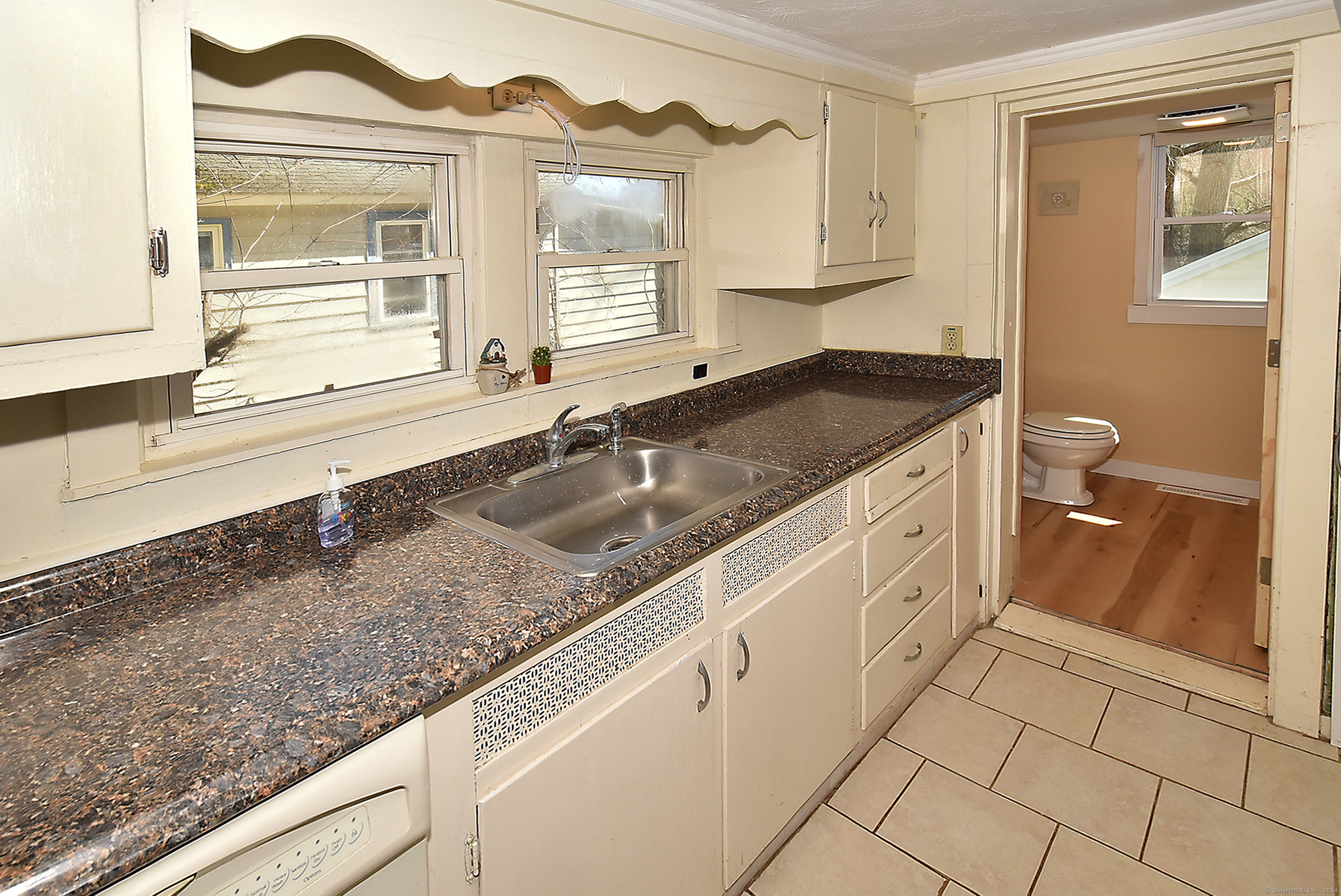 95 White Road