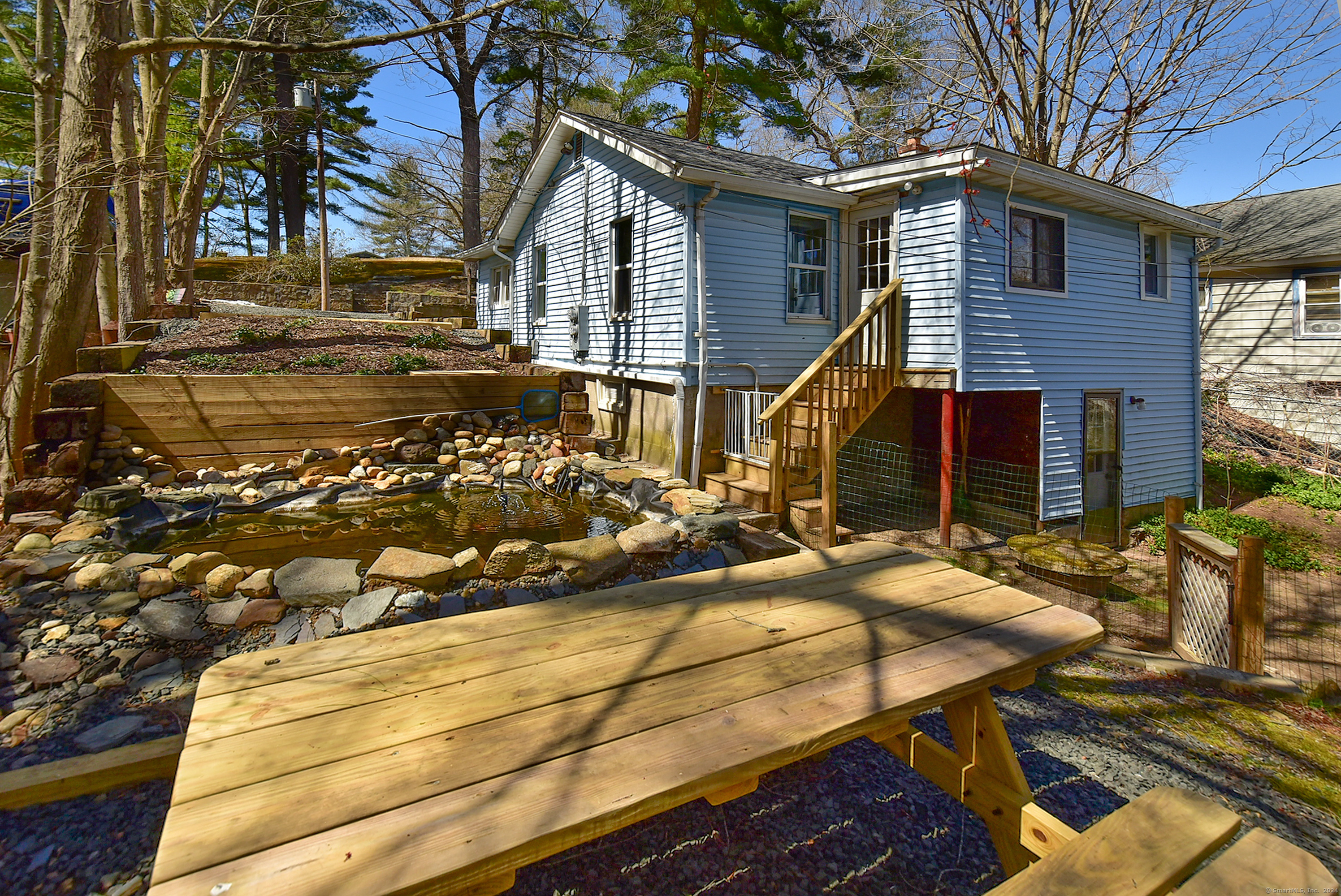 95 White Road