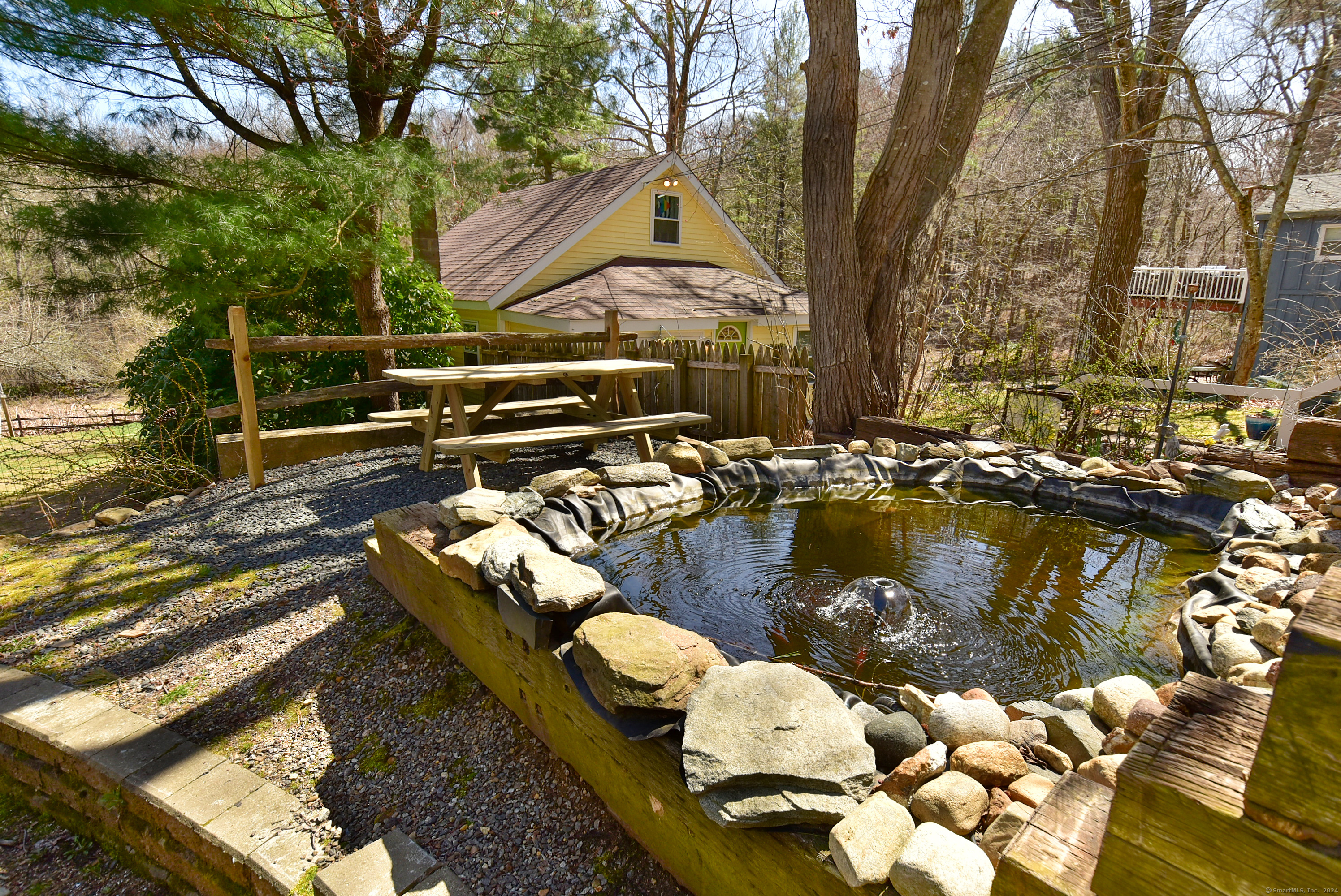 95 White Road