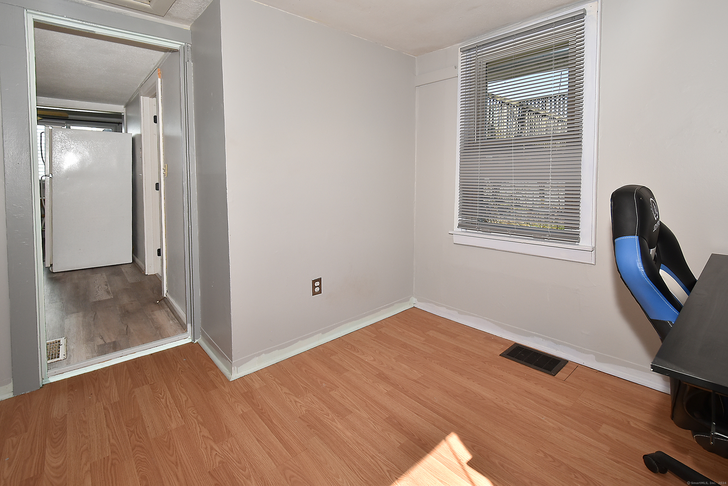 95 White Road