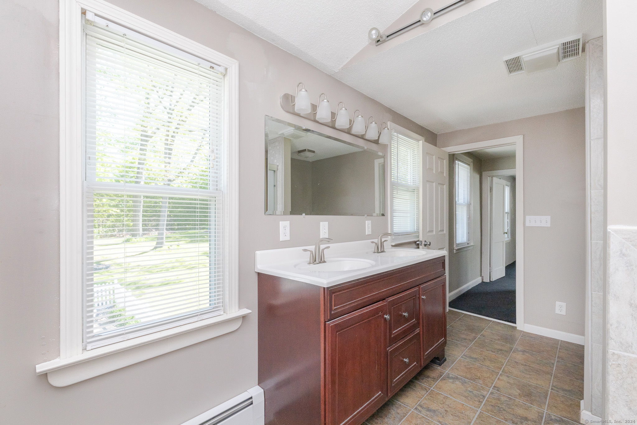 256 Mountain Road