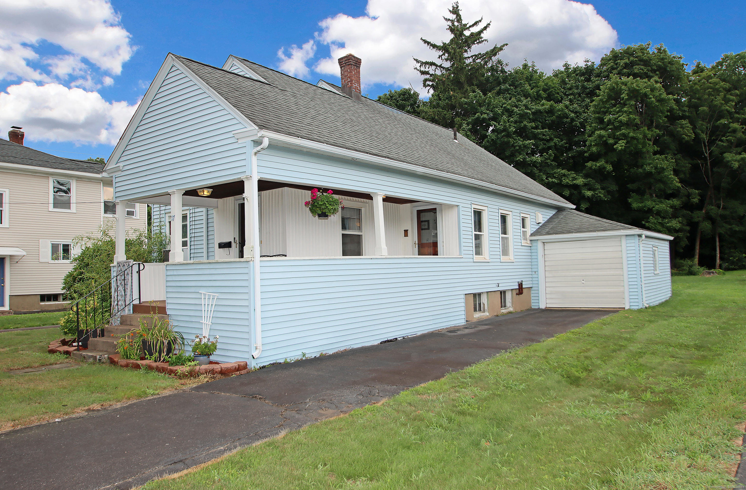 17 Tolland Avenue