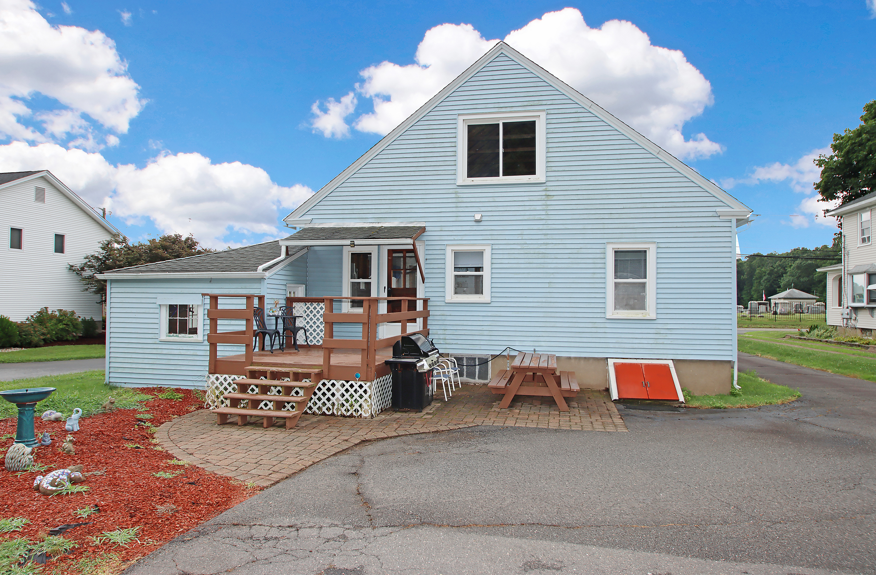 17 Tolland Avenue
