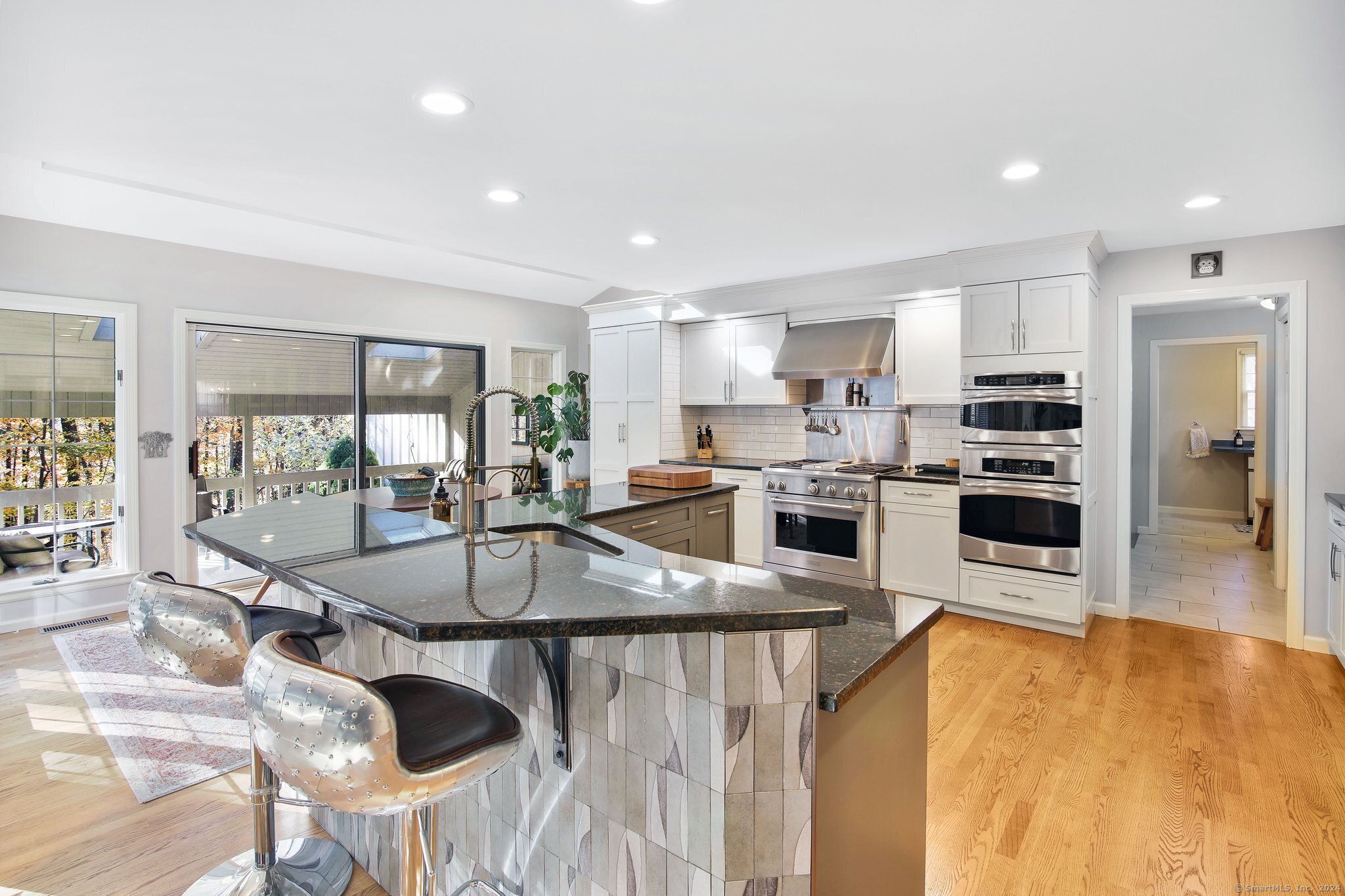 31 Long Hill Drive