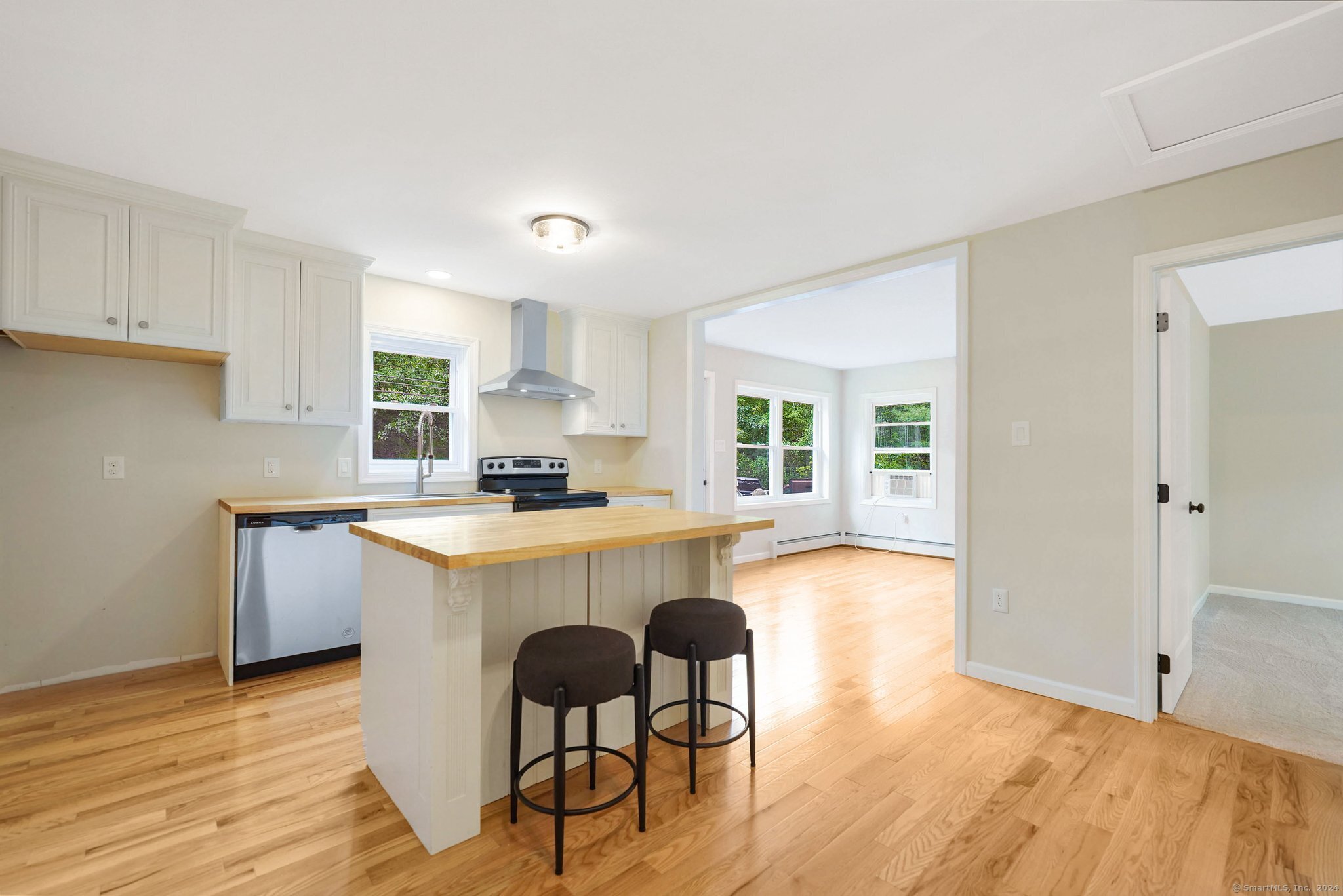 471 Warrenville Road