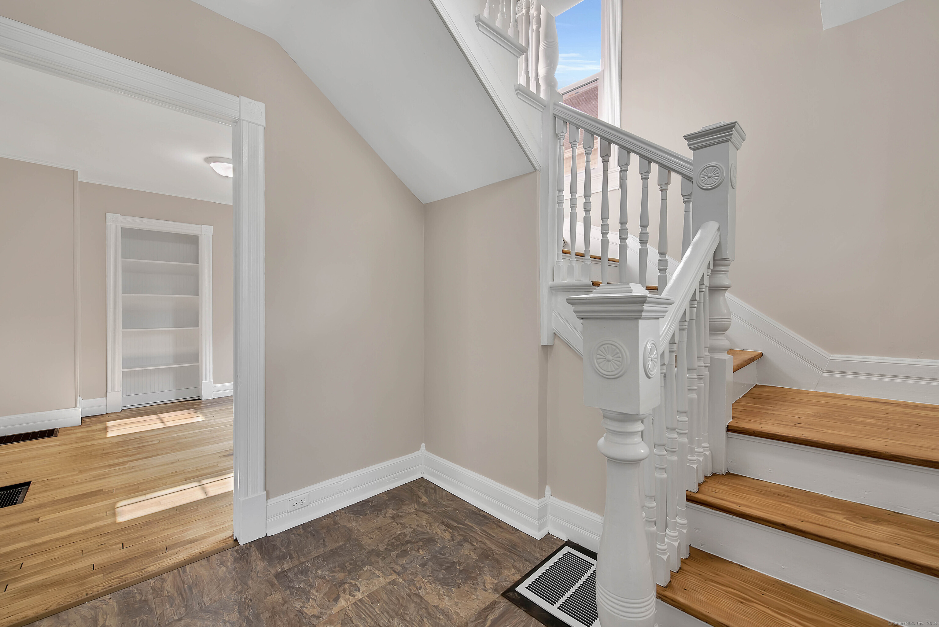 36 Oak Street