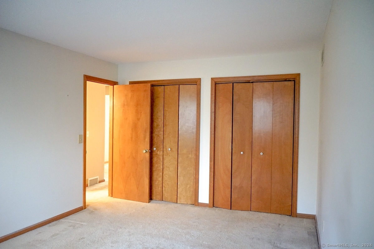 105 Maple Avenue APT 9