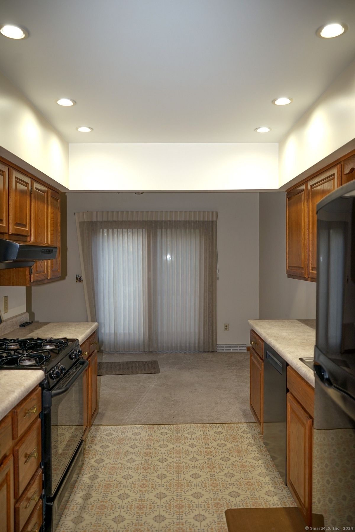 105 Maple Avenue APT 9