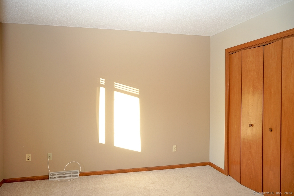 105 Maple Avenue APT 9