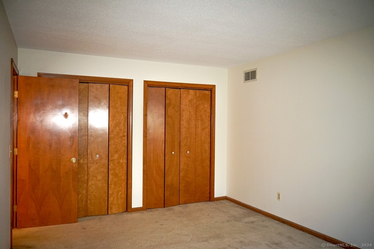 105 Maple Avenue APT 9