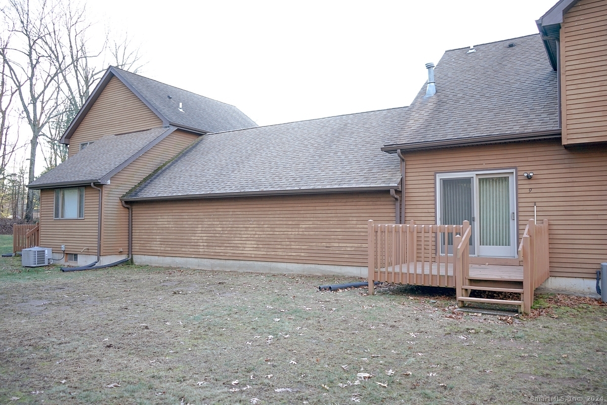 105 Maple Avenue APT 9