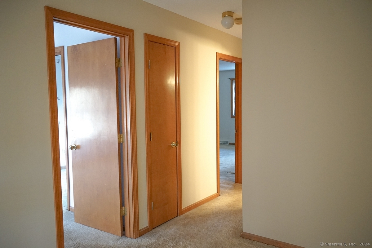 105 Maple Avenue APT 9