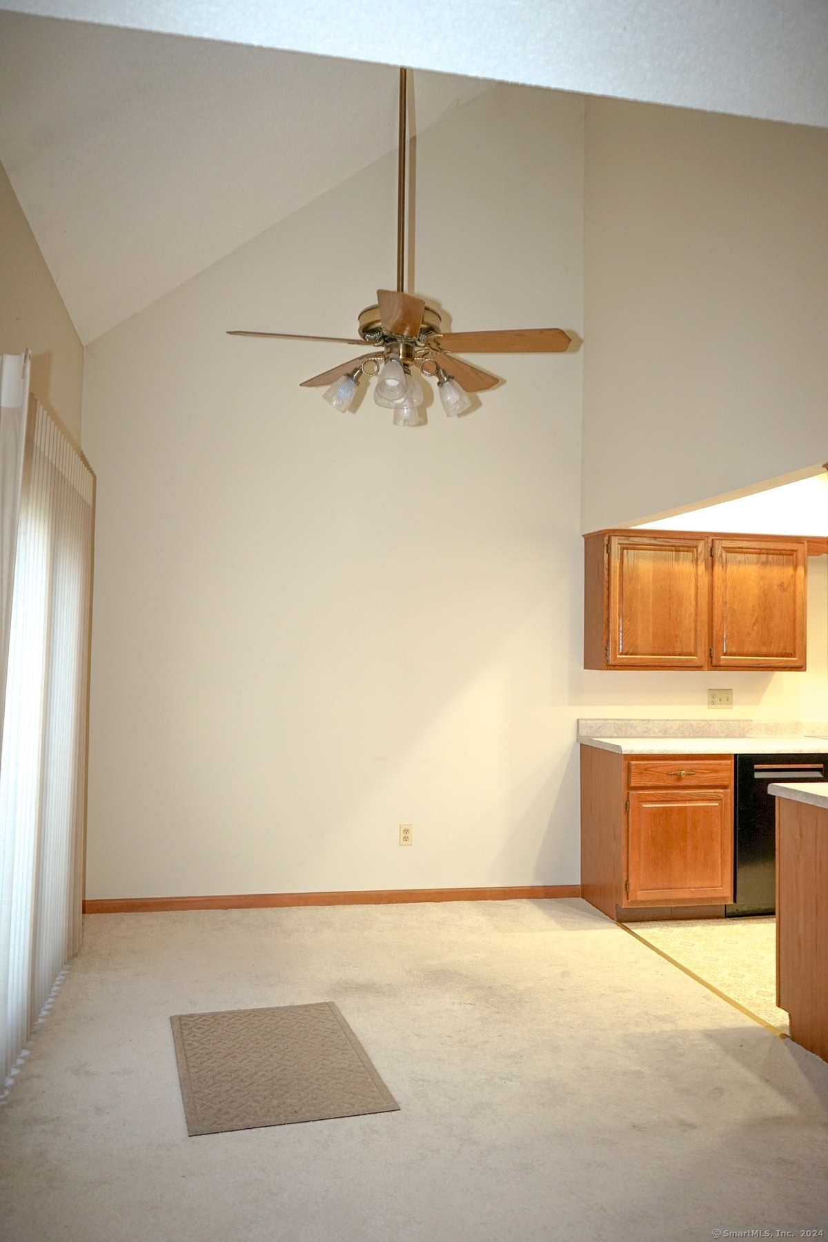 105 Maple Avenue APT 9