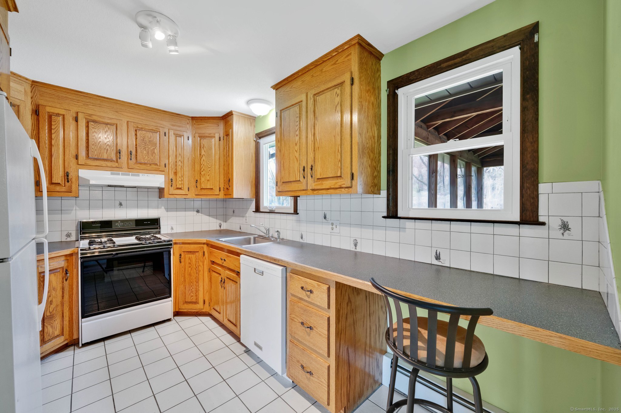 48 Polo View Road