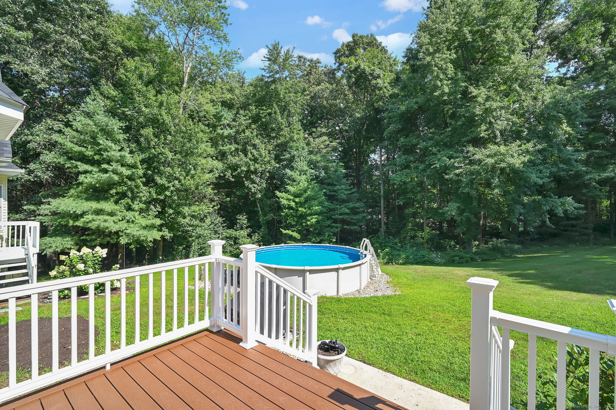 11 Lookout Landing