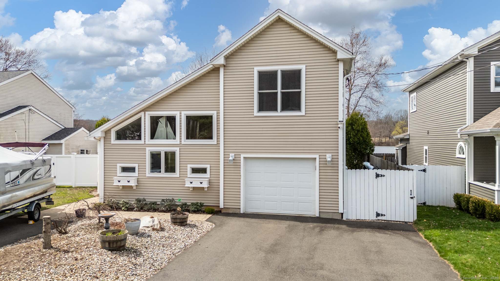 28 Whitney Lane