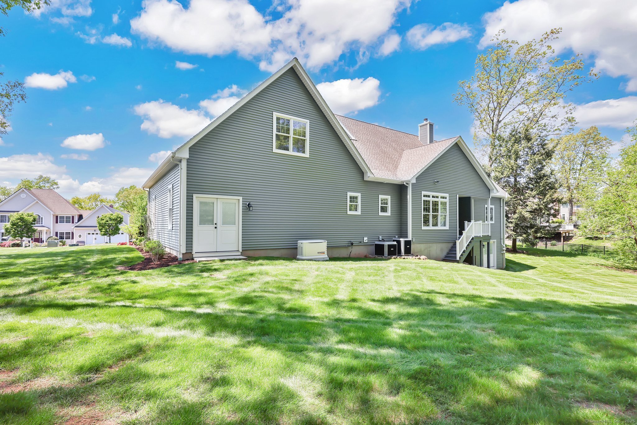 33 Ellsworth Lane