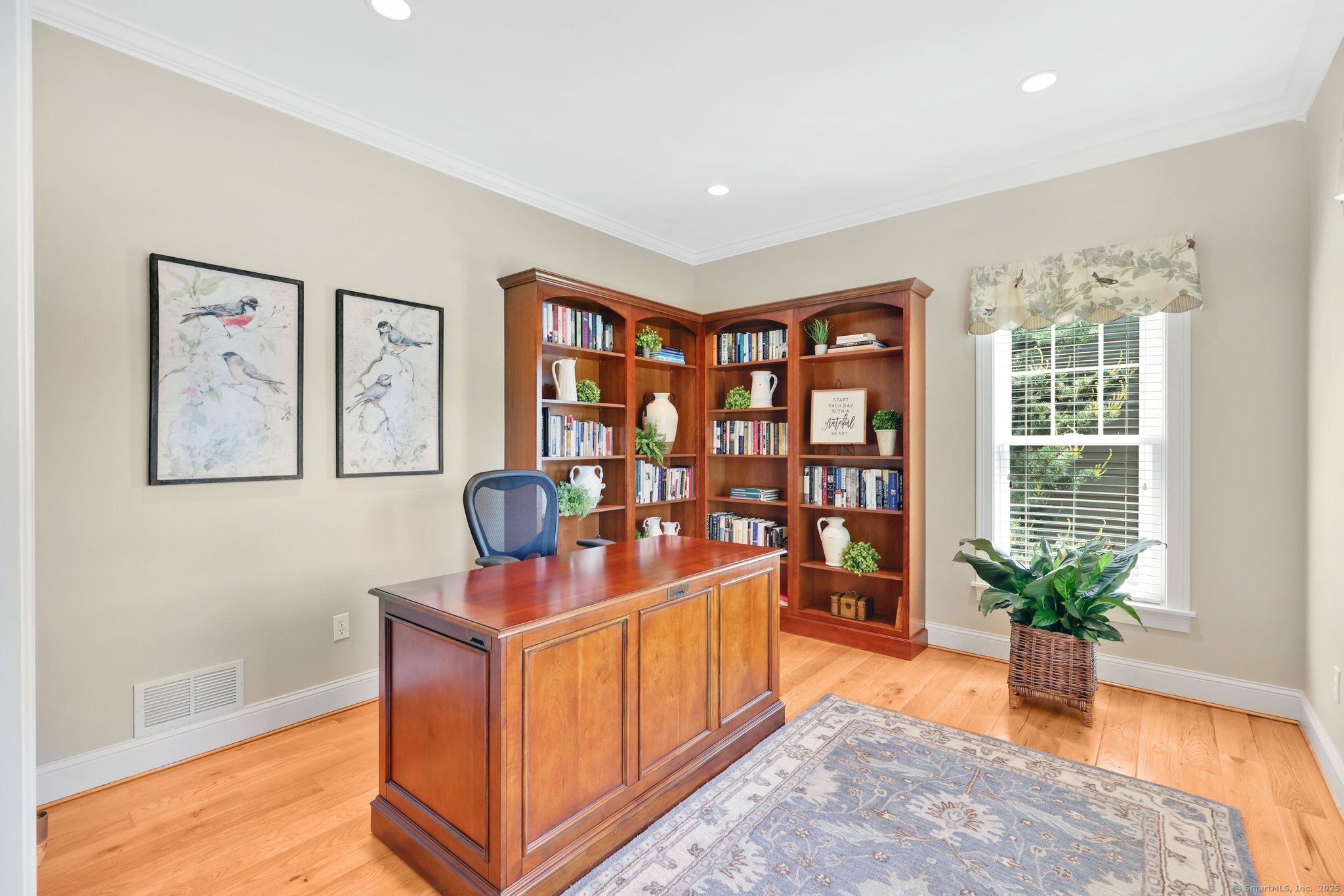33 Ellsworth Lane