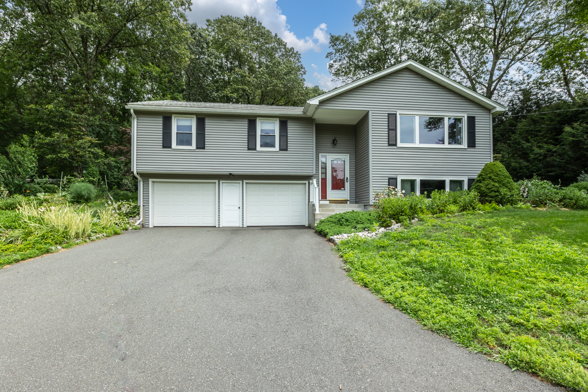 23 Arnold Drive