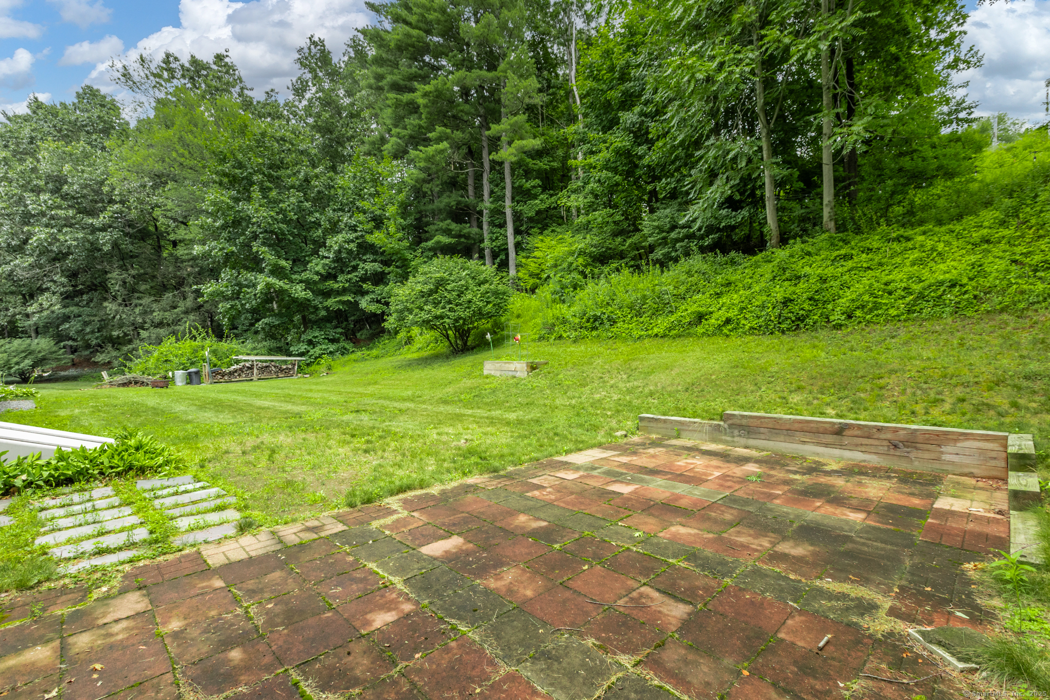 140 Ridgewood Road