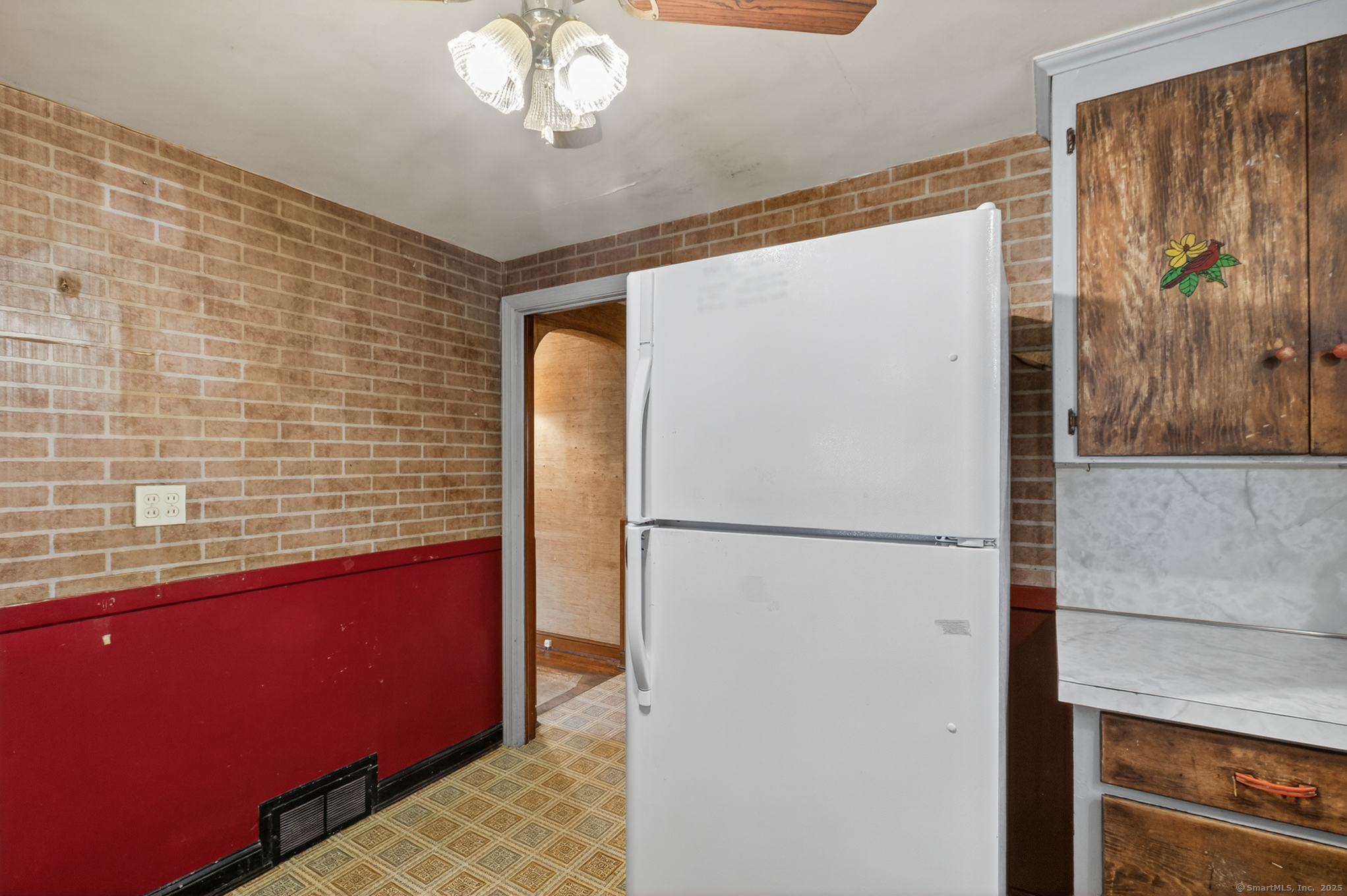 8 Hendee Road