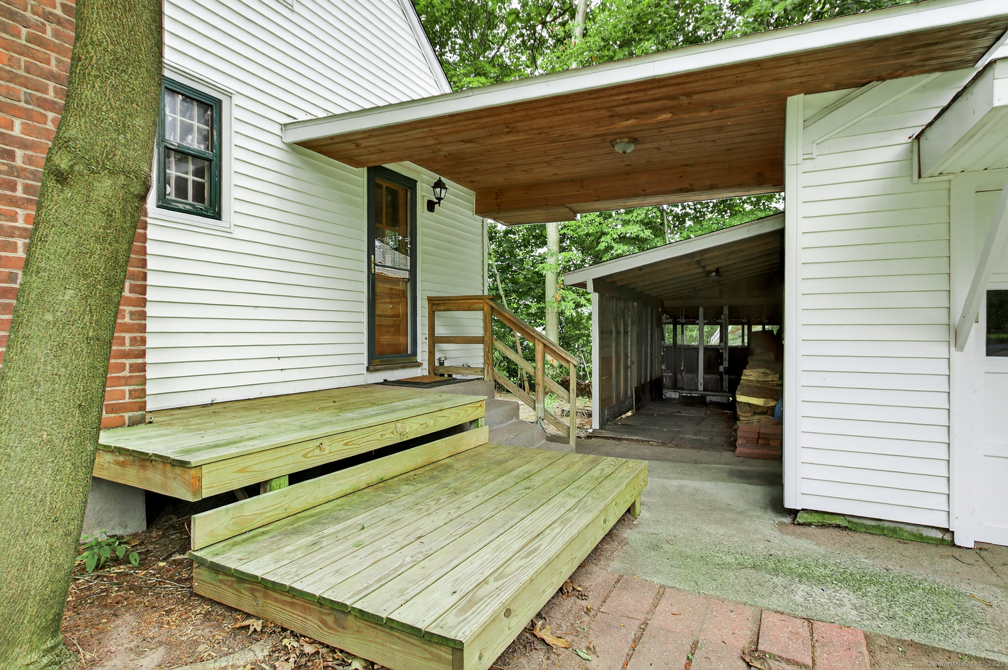 8 Hendee Road