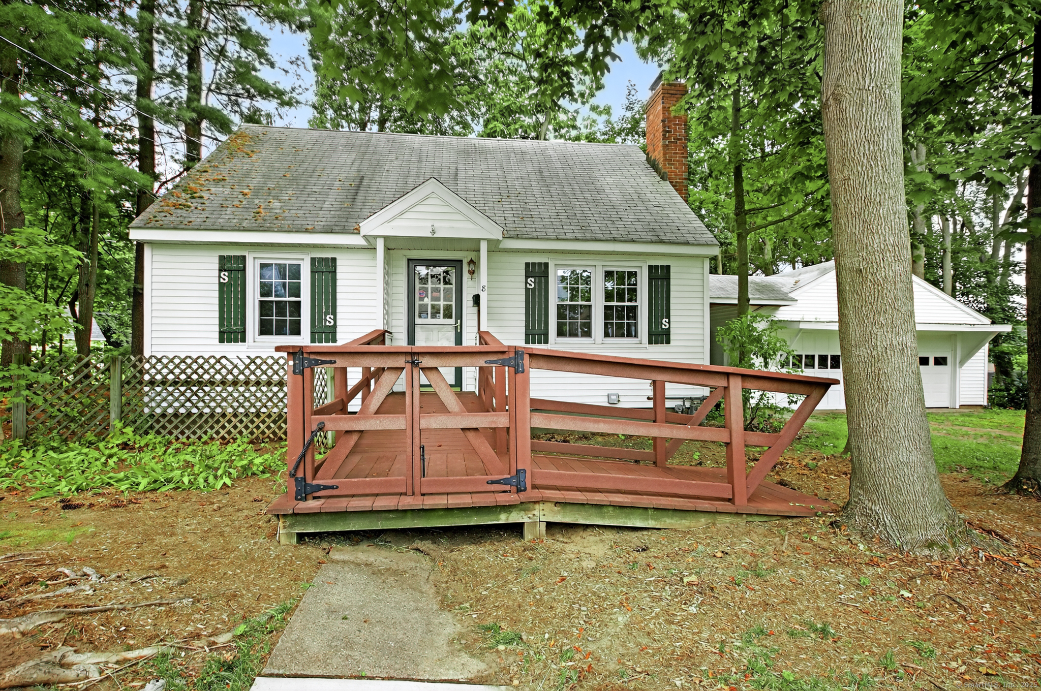 8 Hendee Road