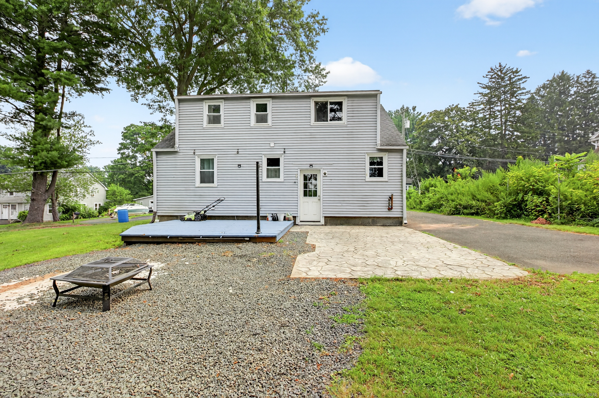 8 Emily Road