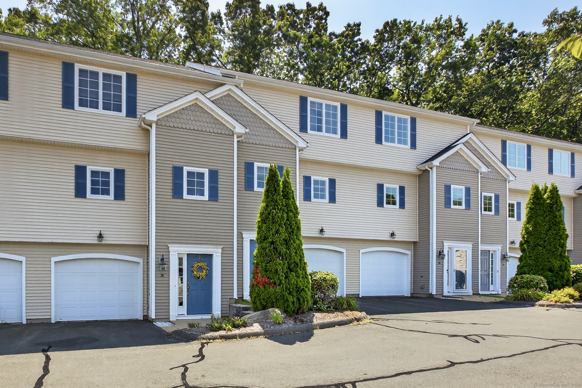 1158 Hartford Turnpike 38