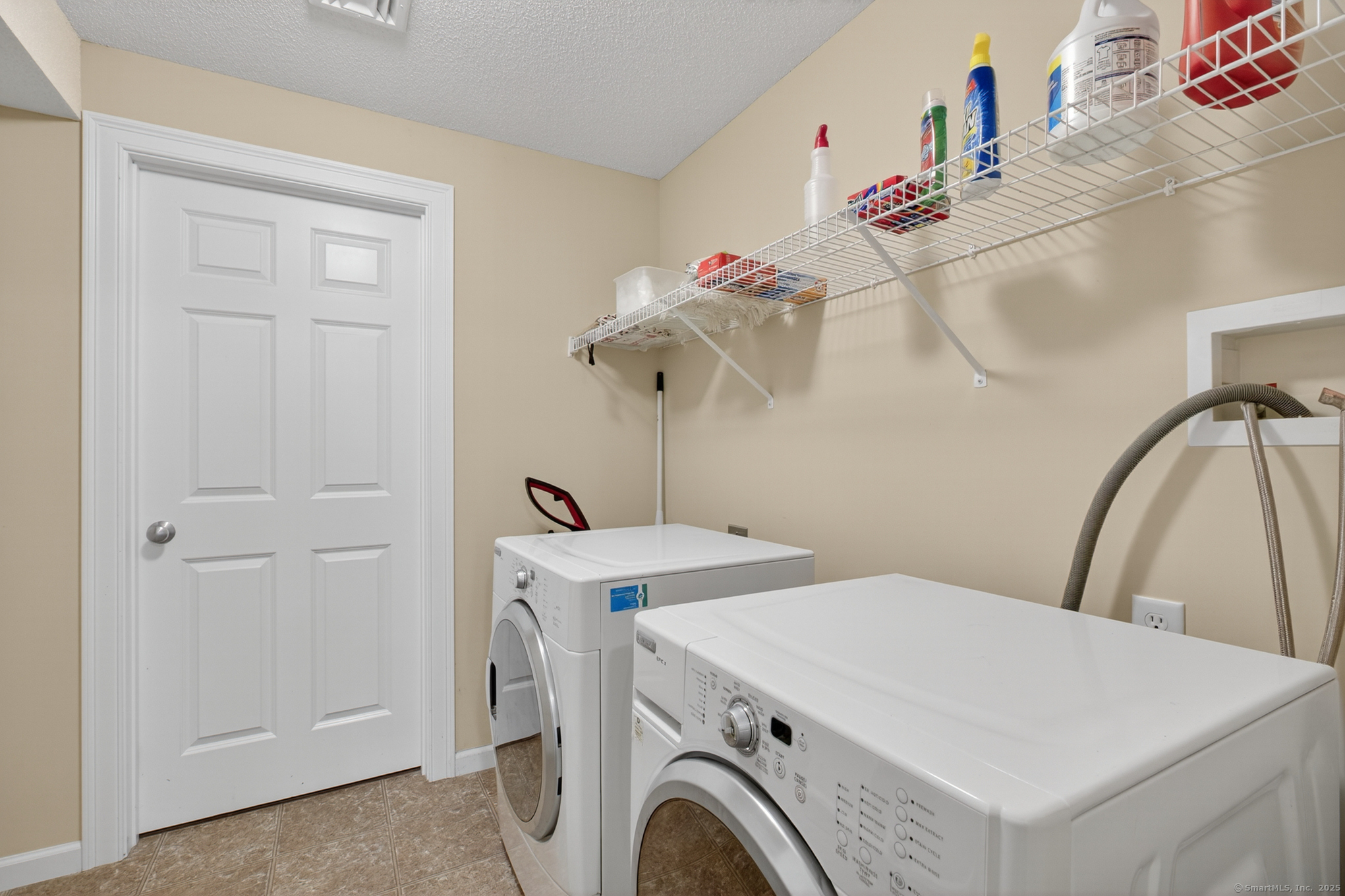 1158 Hartford Turnpike 38