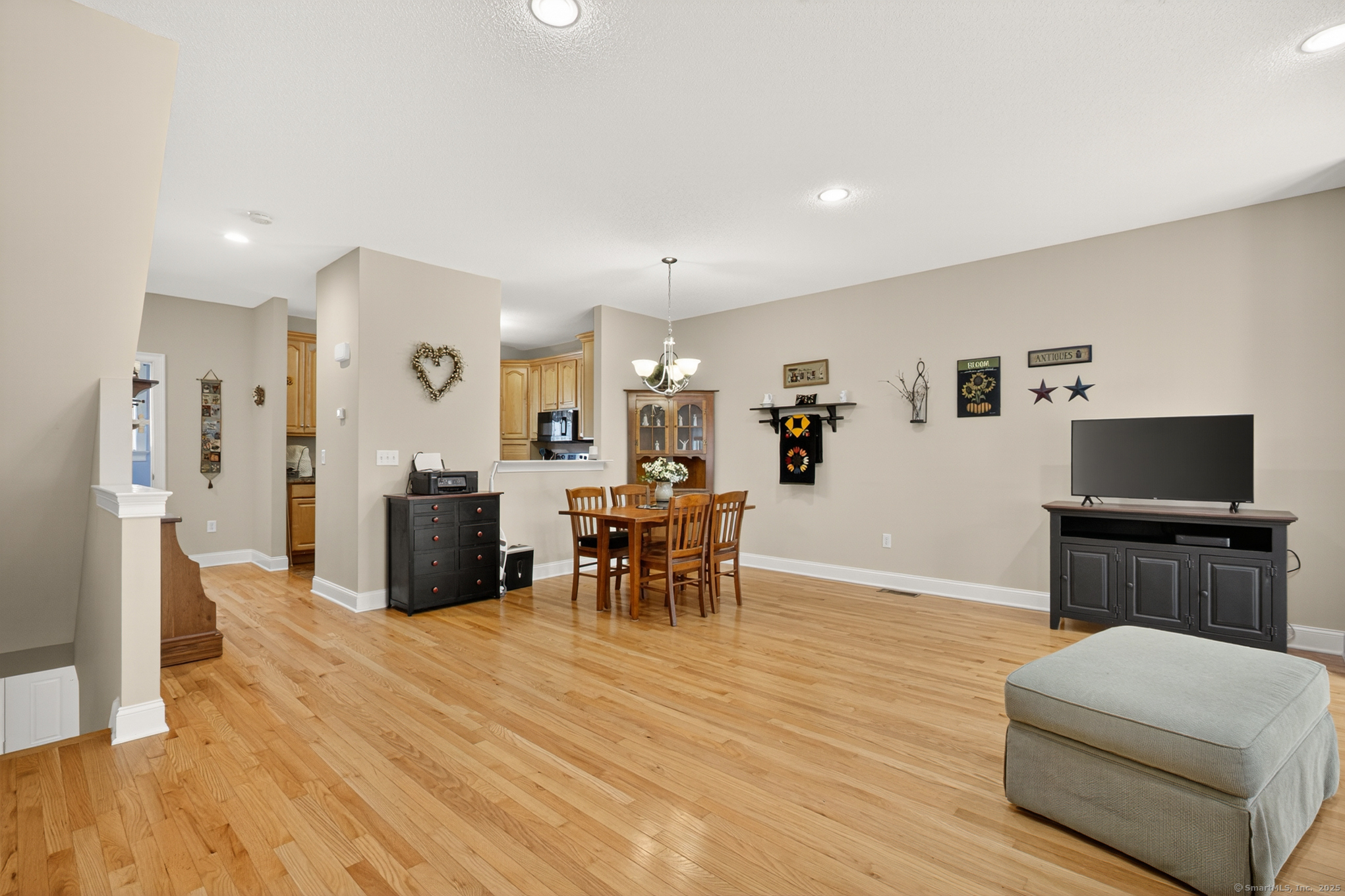 1158 Hartford Turnpike 38