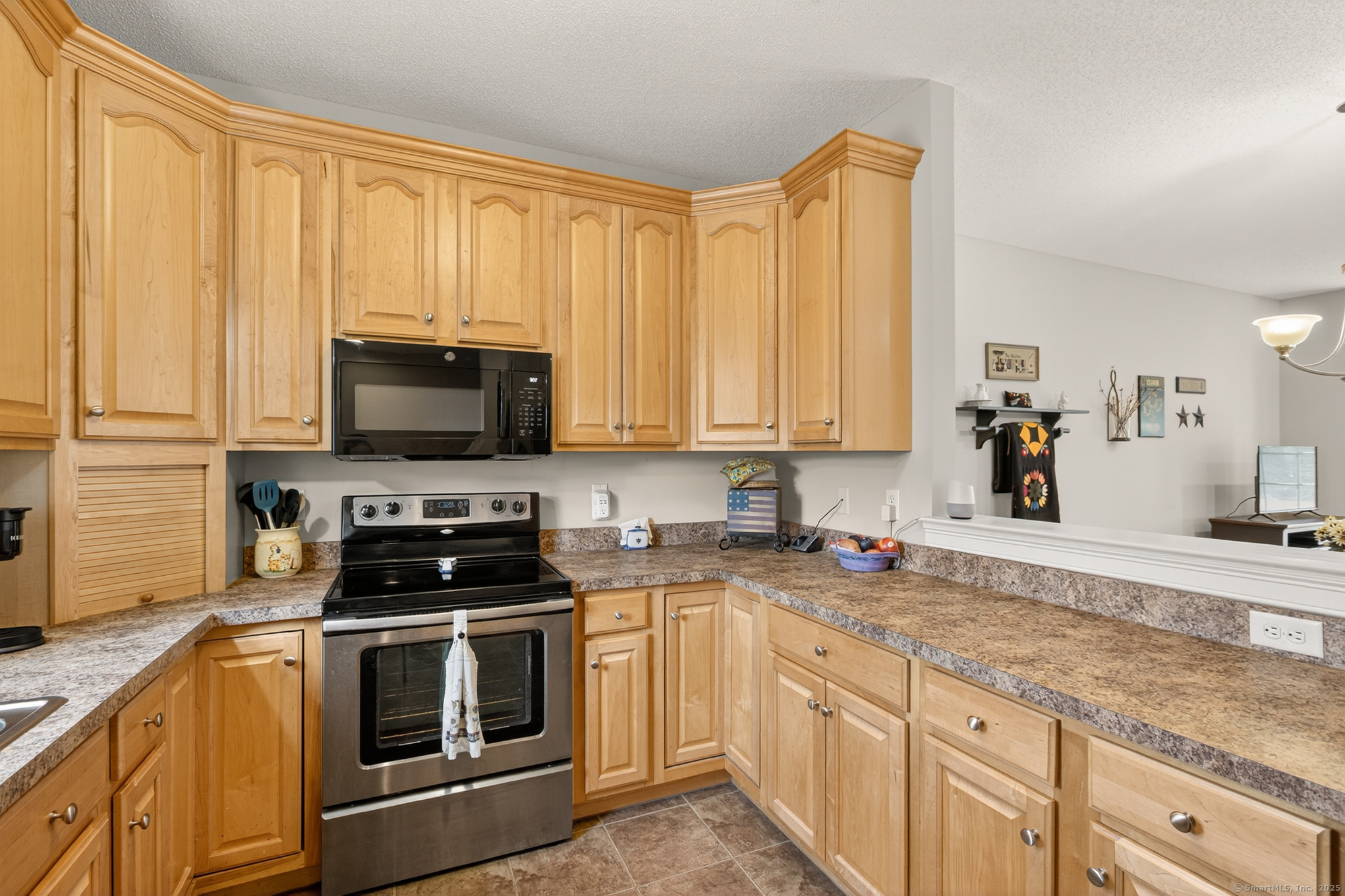 1158 Hartford Turnpike 38