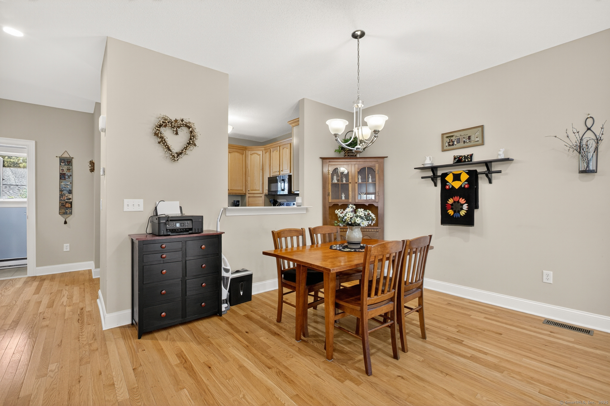 1158 Hartford Turnpike 38