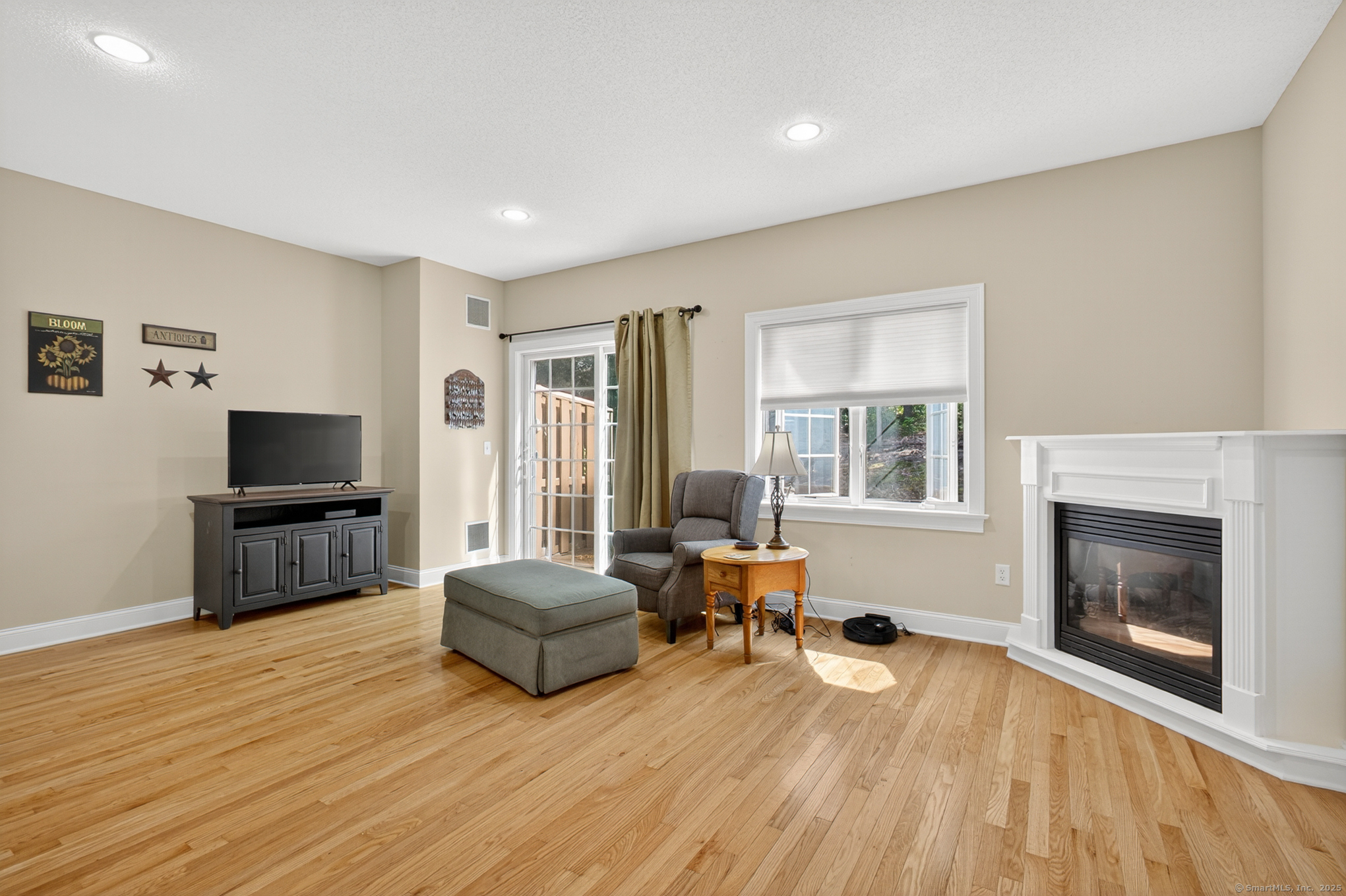 1158 Hartford Turnpike 38
