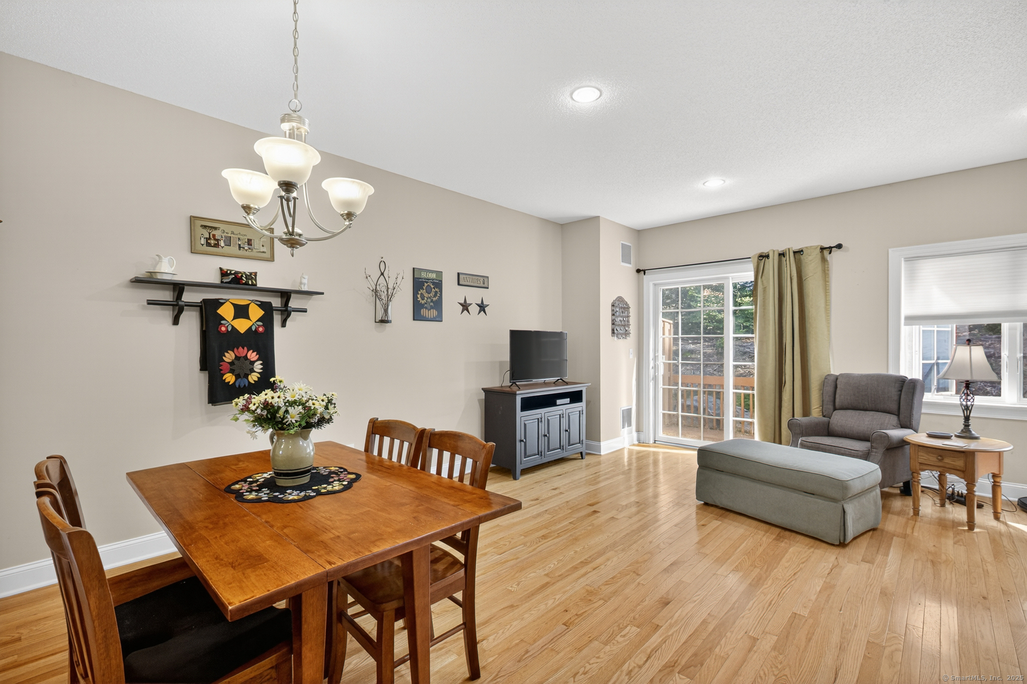 1158 Hartford Turnpike 38