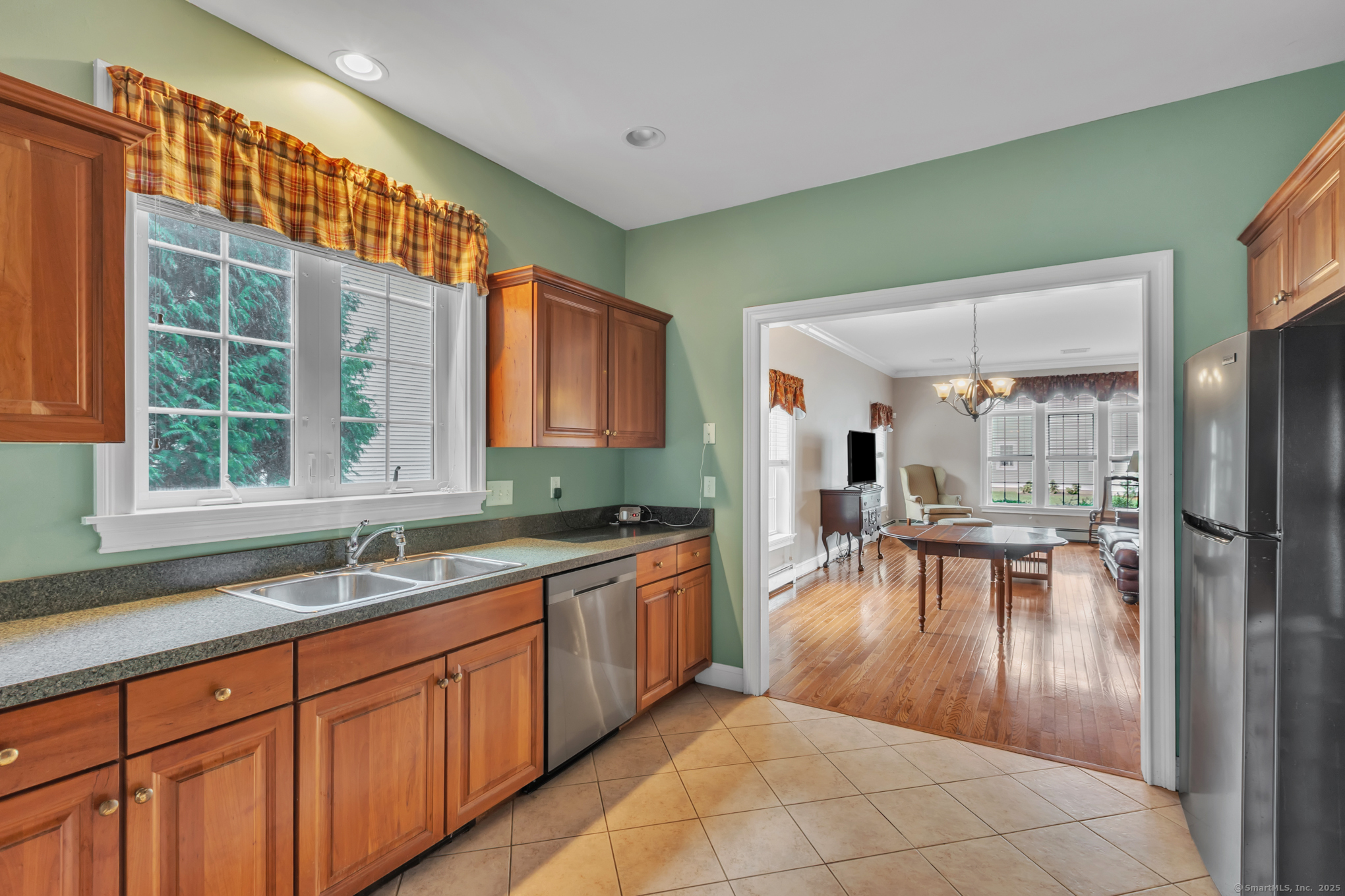 8 Dobson Commons Circle 8