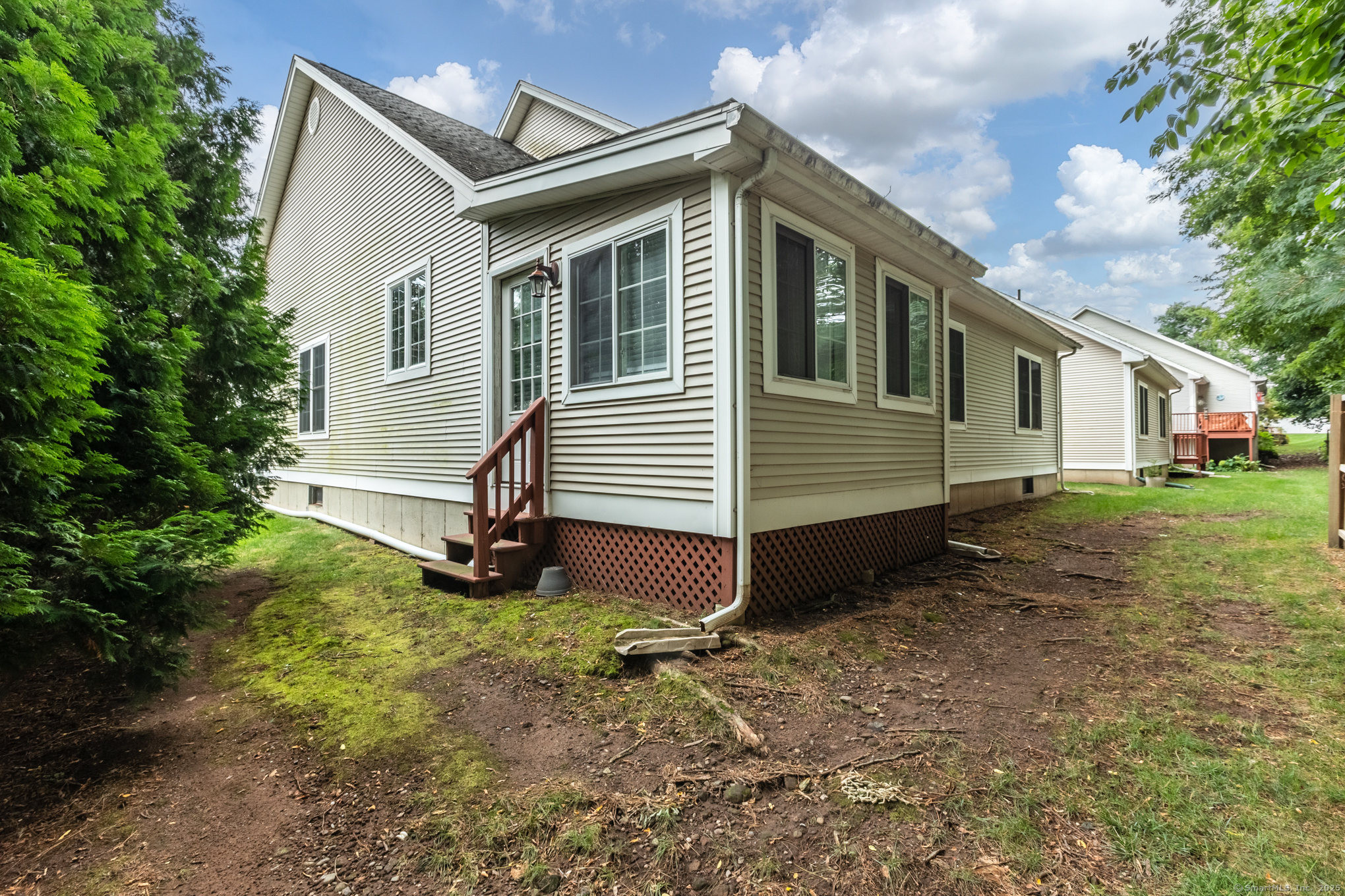 8 Dobson Commons Circle 8