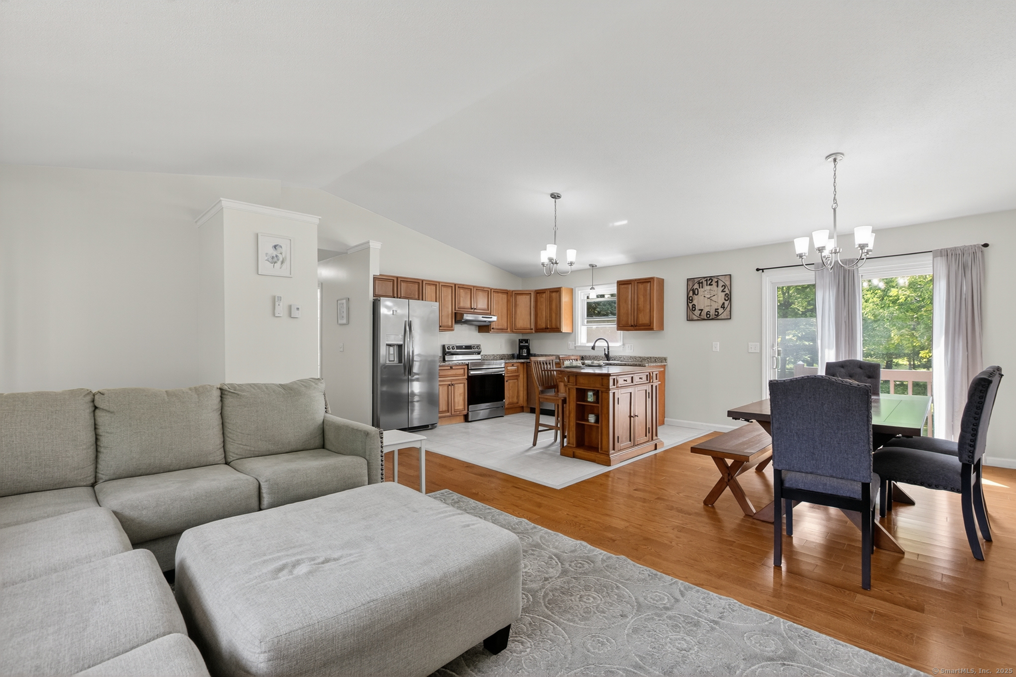 1107 North River Road