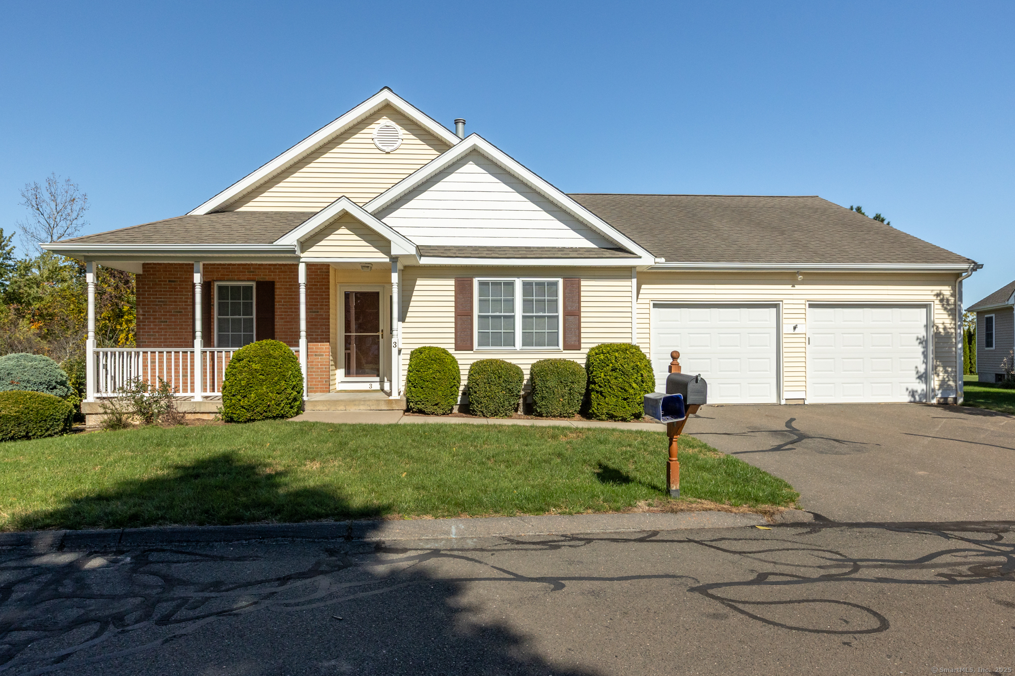 3 Quail Hollow Close 3