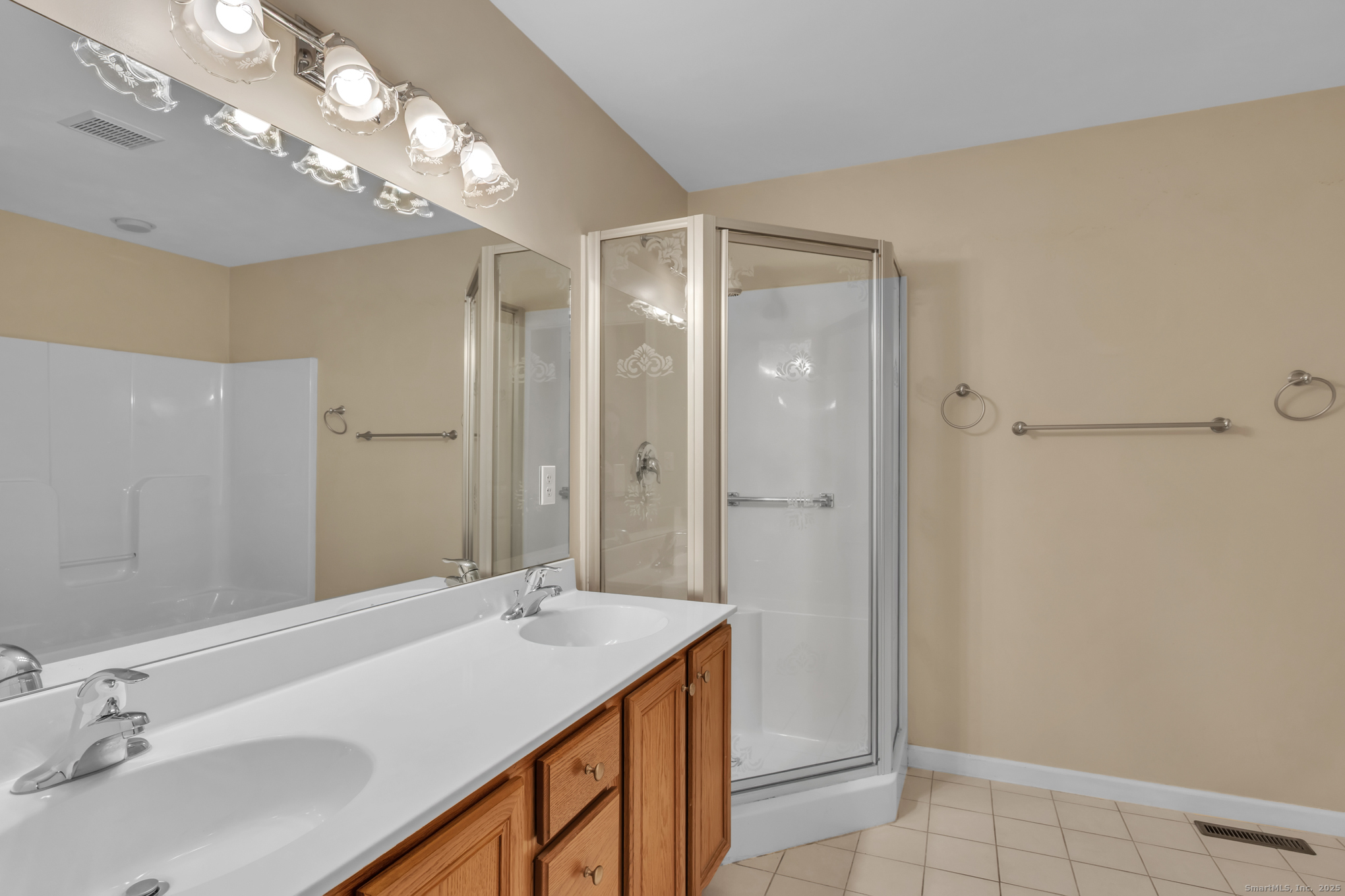 244 Oakland Street APT E
