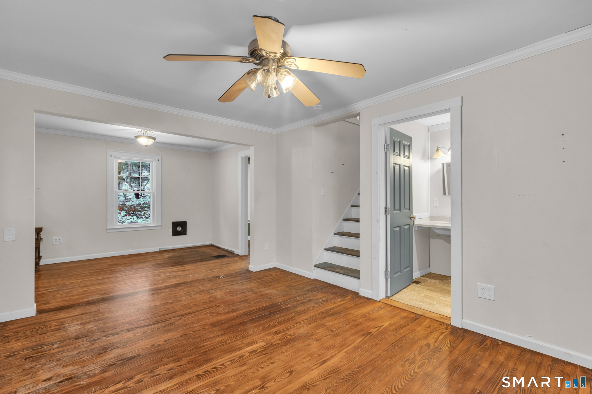313 Buckley Highway