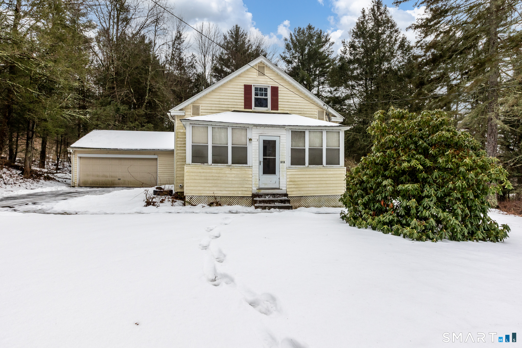 313 Buckley Highway